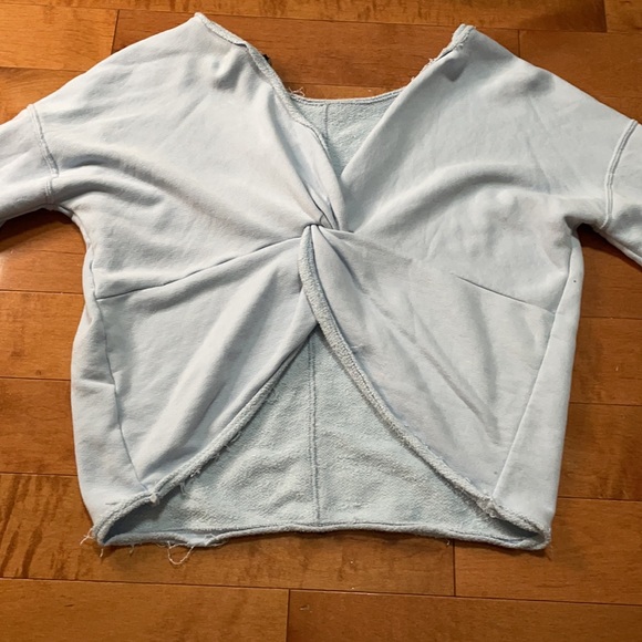 abercrombie & fitch open back sweatshirt - Picture 2 of 2